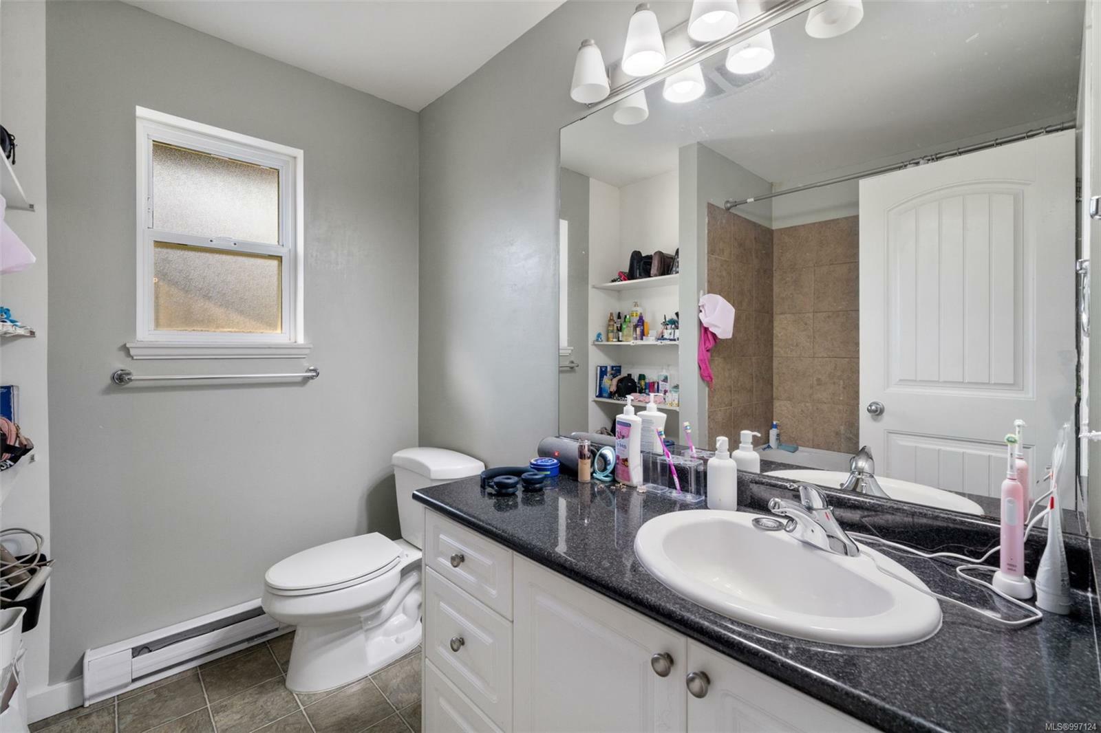Property Photo: 6896 Beaton Rd BC V9Z 0M5