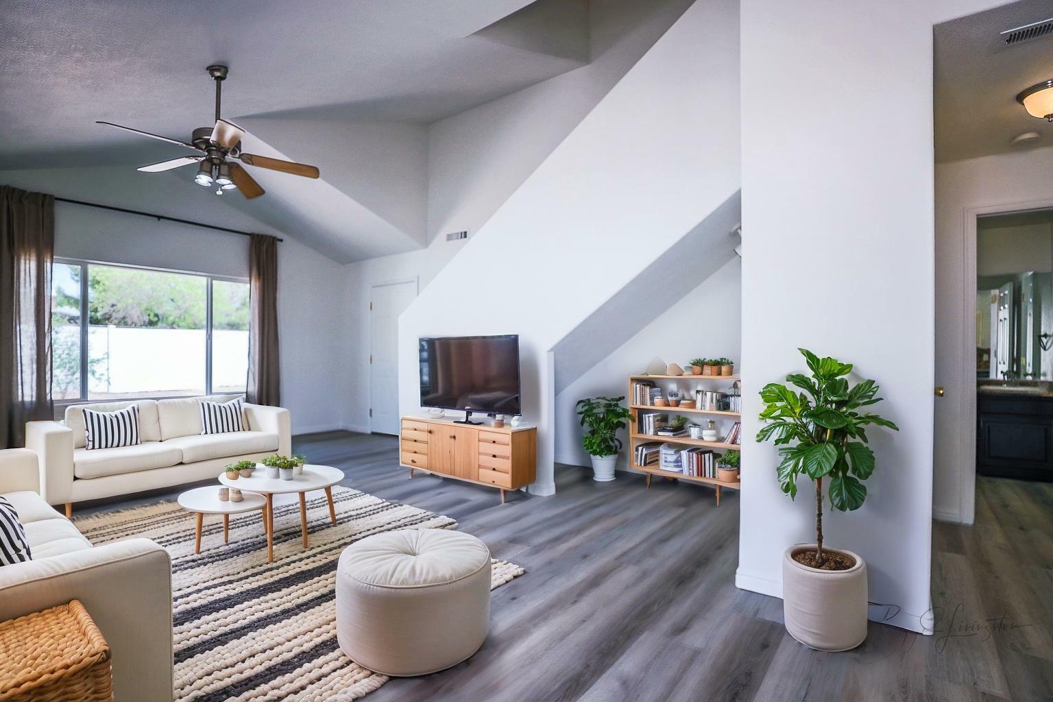 Property Photo: 264 W 200 N UT 84737