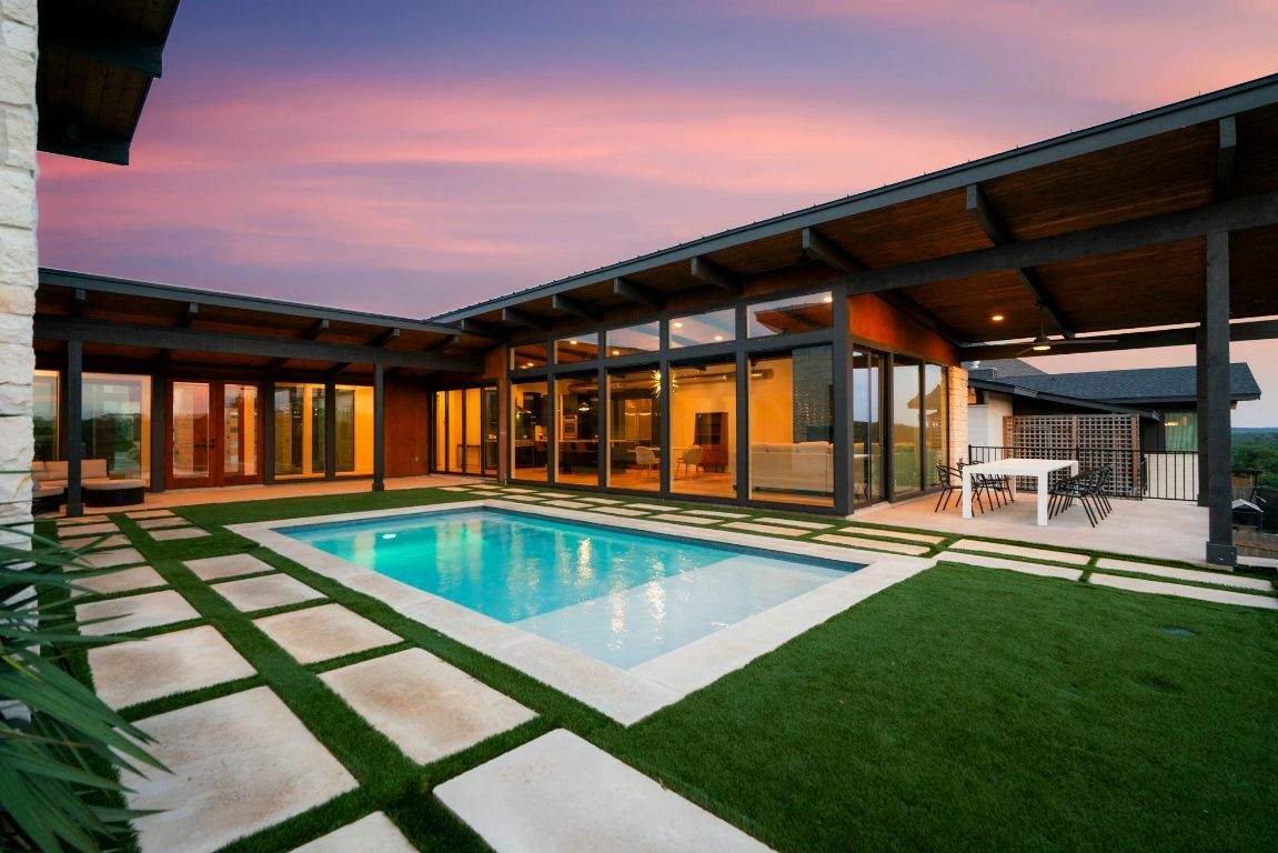 607 Crosswater Lane  Dripping Springs TX 78620 photo