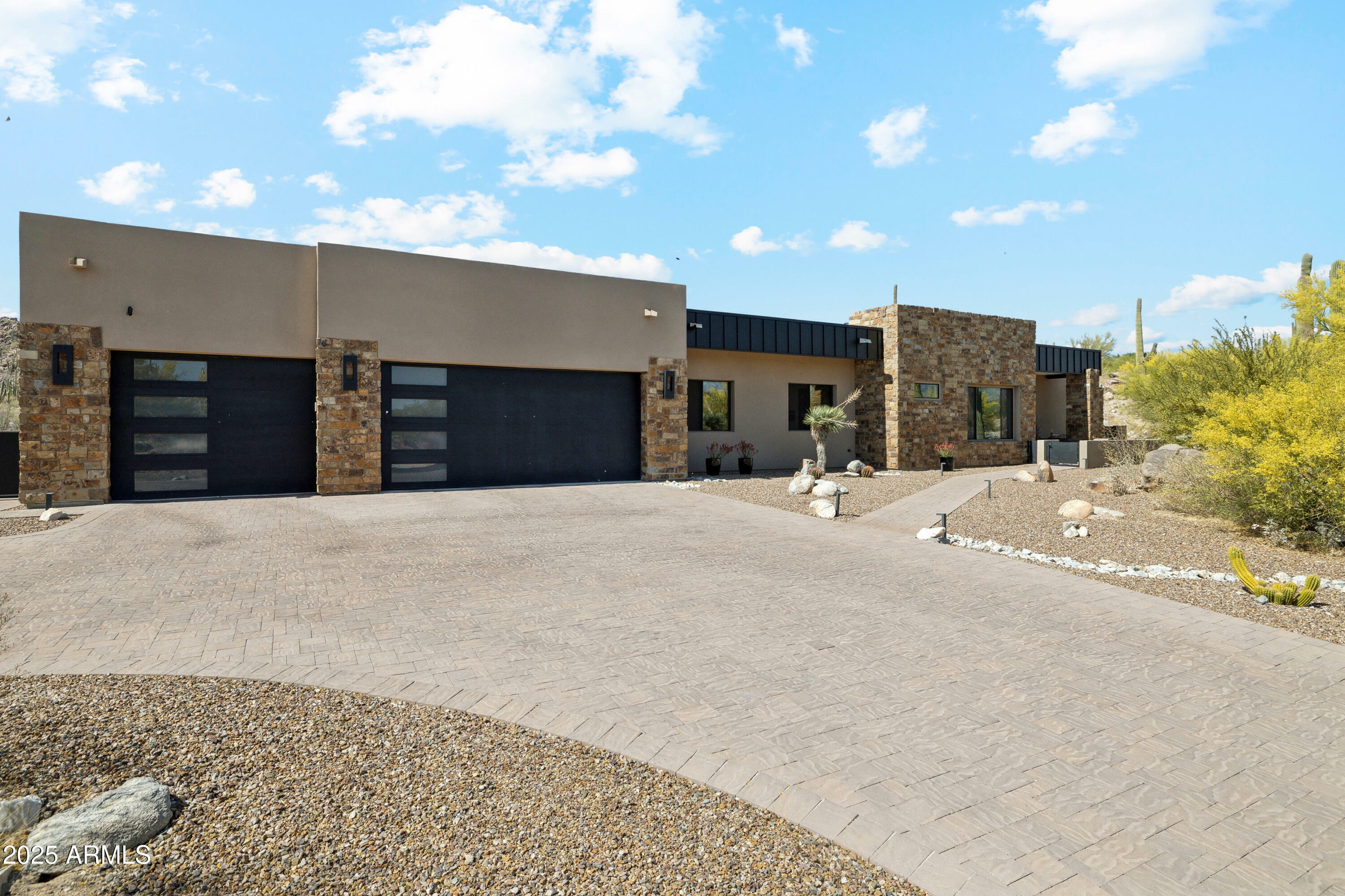 Property Photo: 1305 W Tortolita Mountain Circle AZ 85755