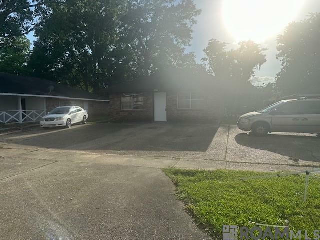 Property Photo: 1605 N Marque Ann Dr LA 70815
