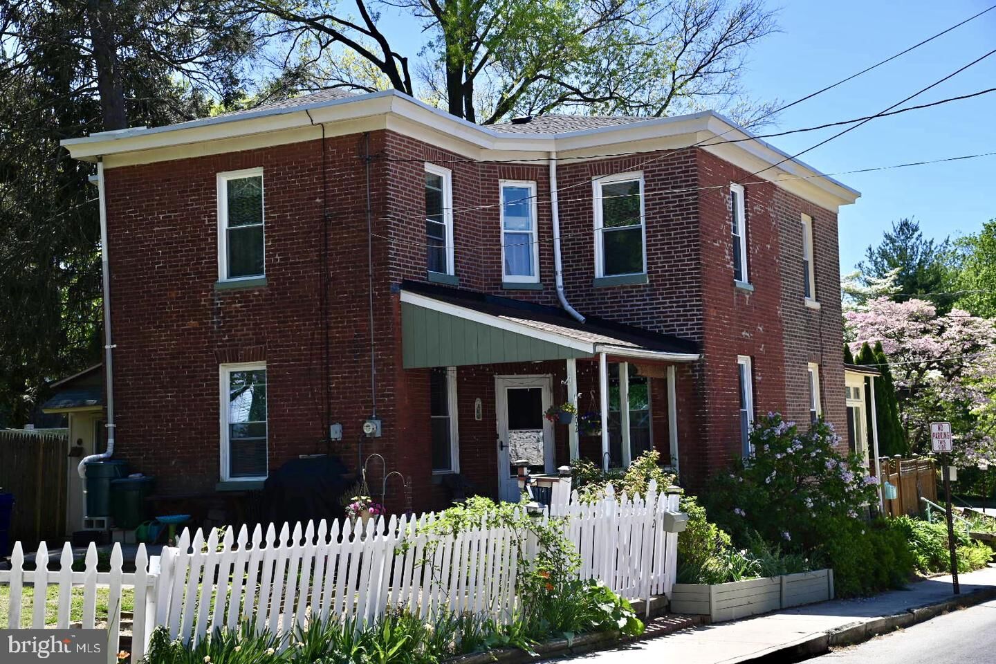 Property Photo: 502 Willow Street PA 19046