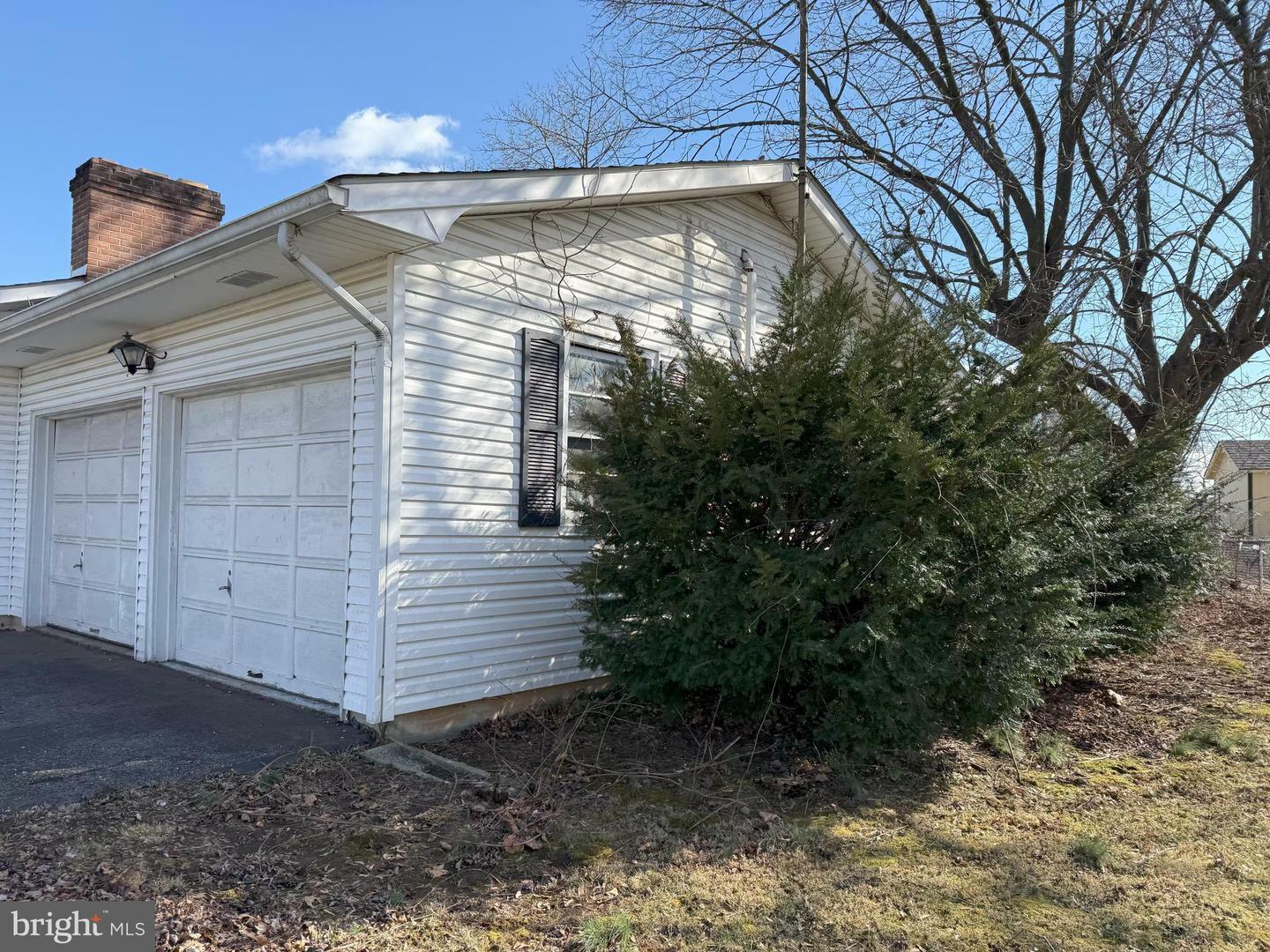 Property Photo: 200 Greenbriar Road WV 25401