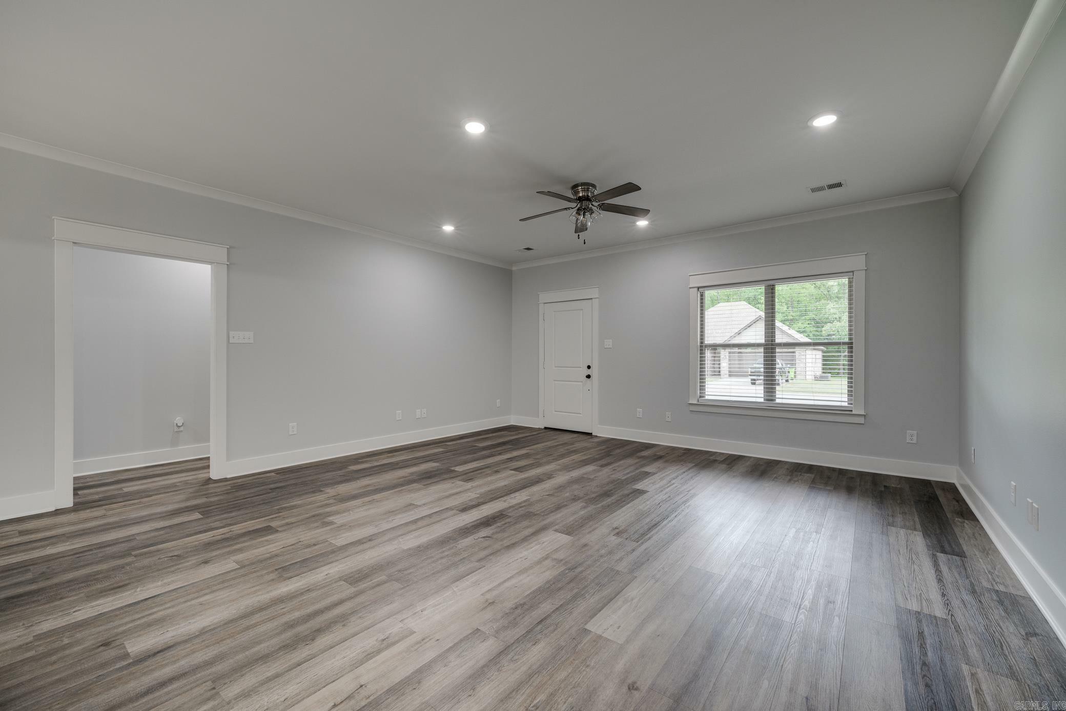 Property Photo: 214 Heather Loop AR 72012