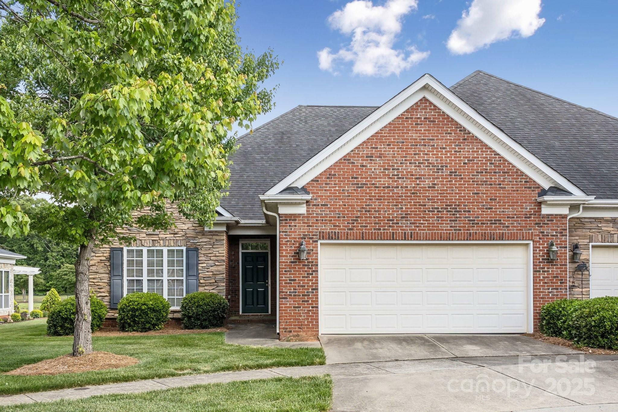 Property Photo: 2910 Lake James Court NC 28110