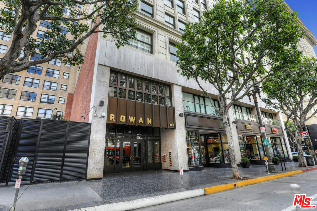 Property Photo: 460 S Spring St CA 90013