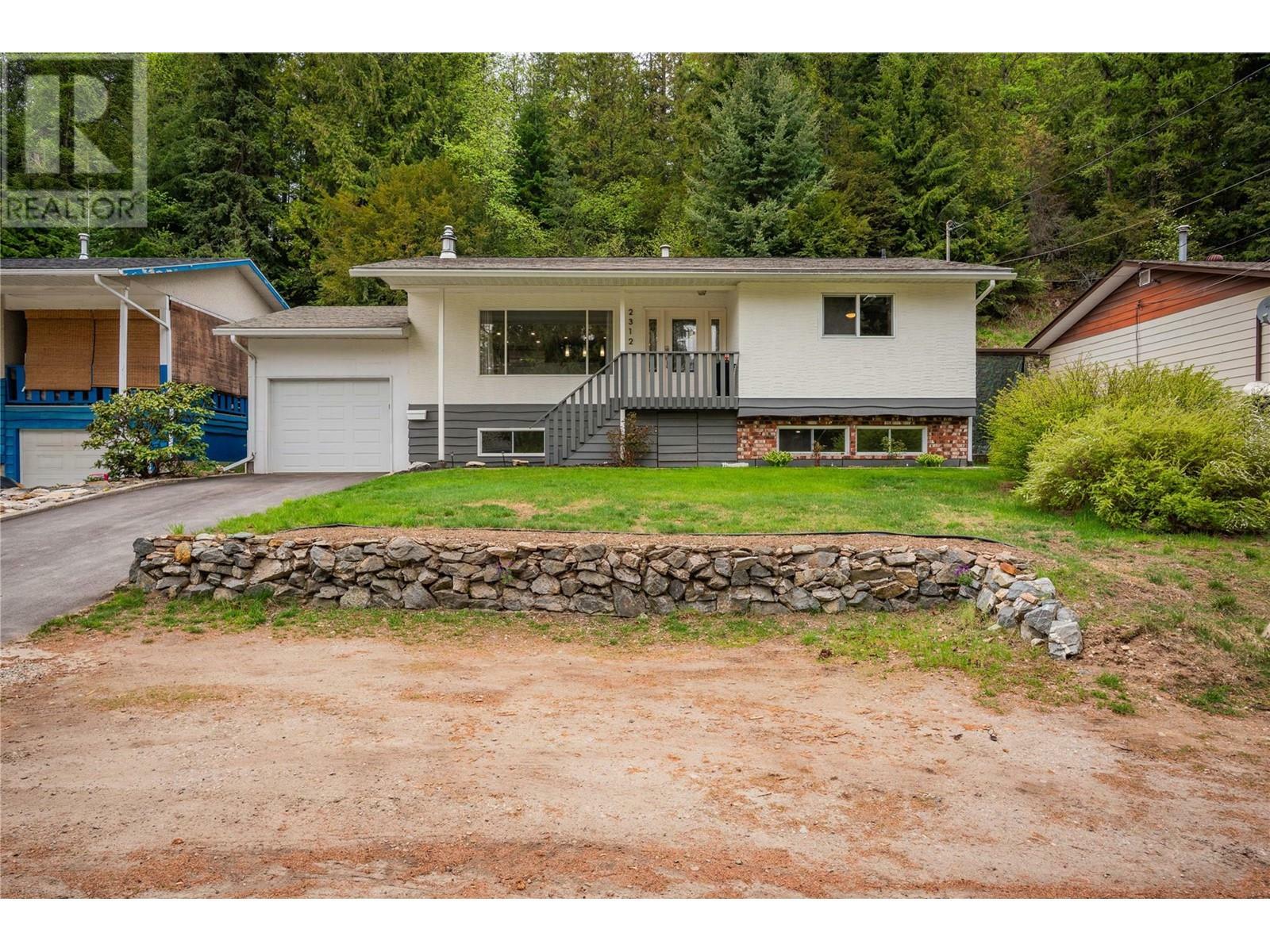 Property Photo: 2312 11th Avenue BC V1N 3A6