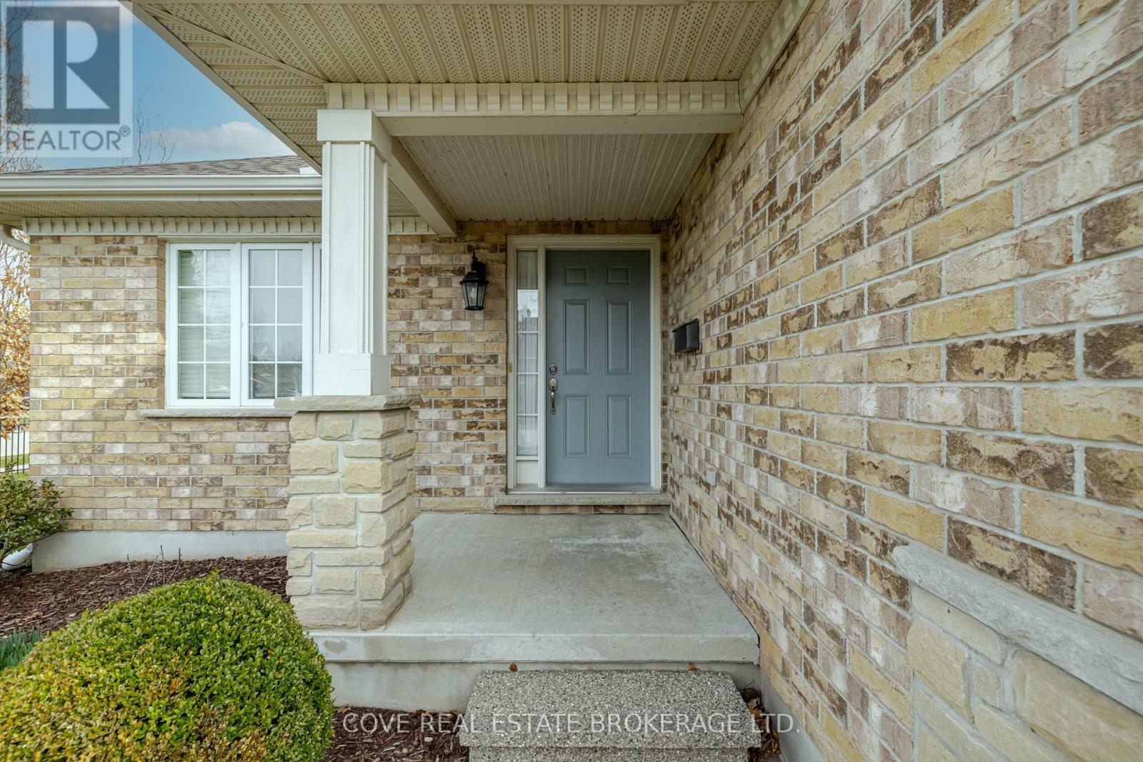 Property Photo: 45 Lake Margaret Trail 1 ON N5R 6M5