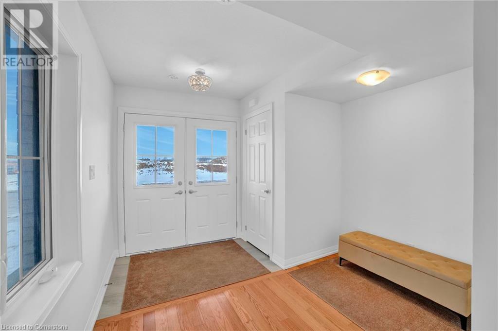 Property Photo: 31 Central Market Drive Drive ON N3W 1N8