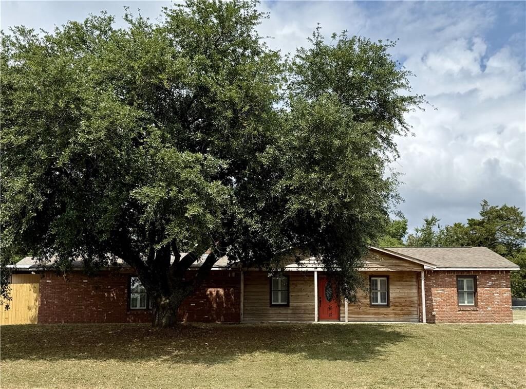 Property Photo: 31 Lee Road 233 AL 36870