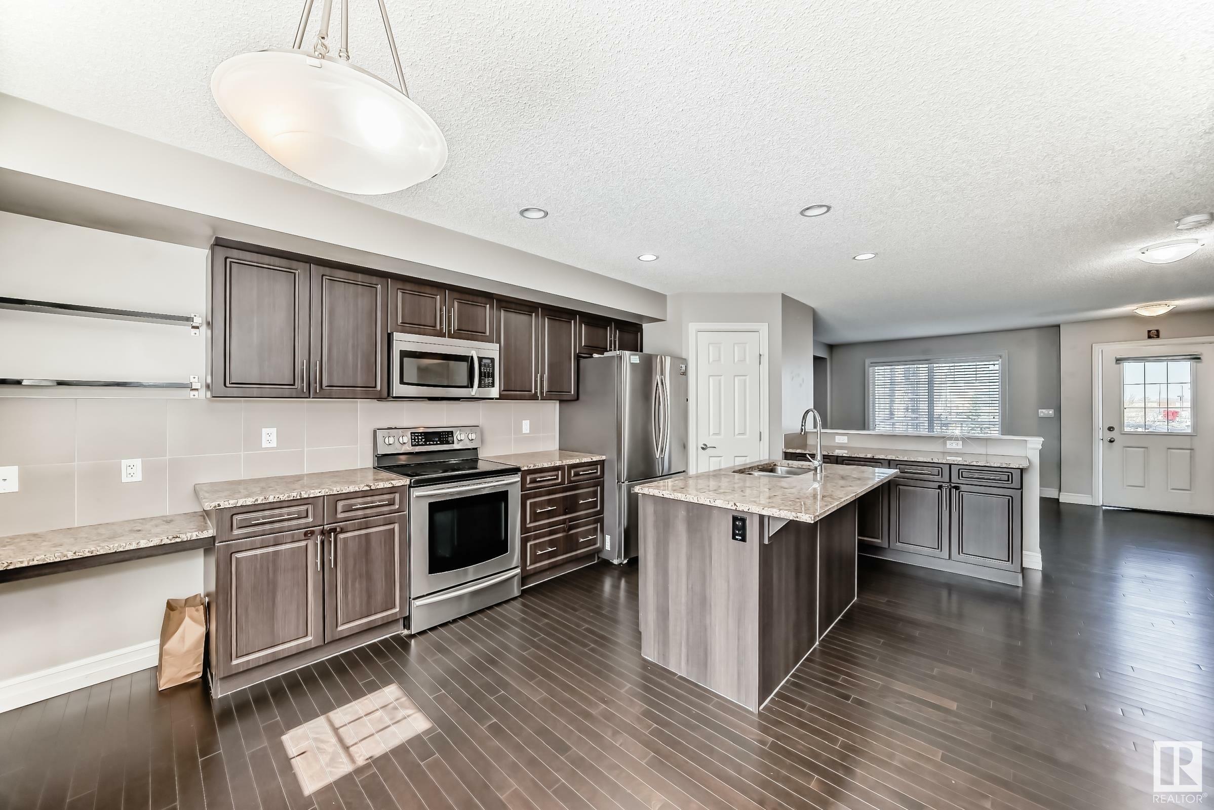 Photo de la propriété: 655 Tamarack Road NW 45 AB T6T 0N4