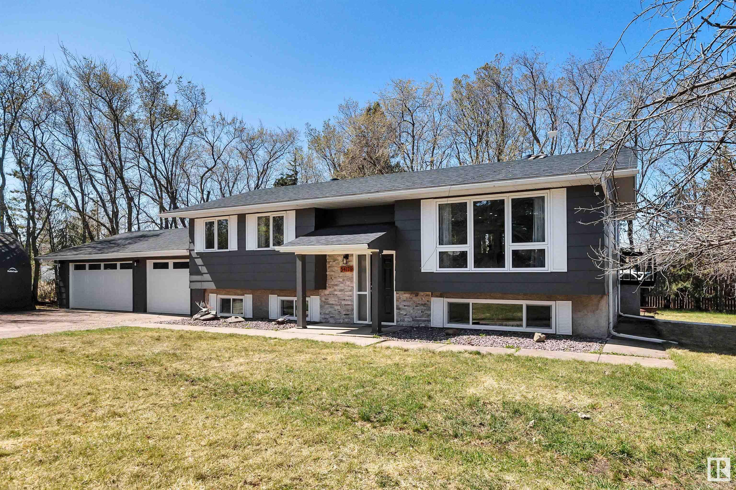 Property Photo: 54178 Rge Road 220 AB T8L 3Y7