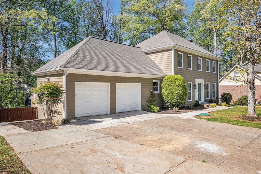 Property Photo: 1627 Isham Drive GA 30046