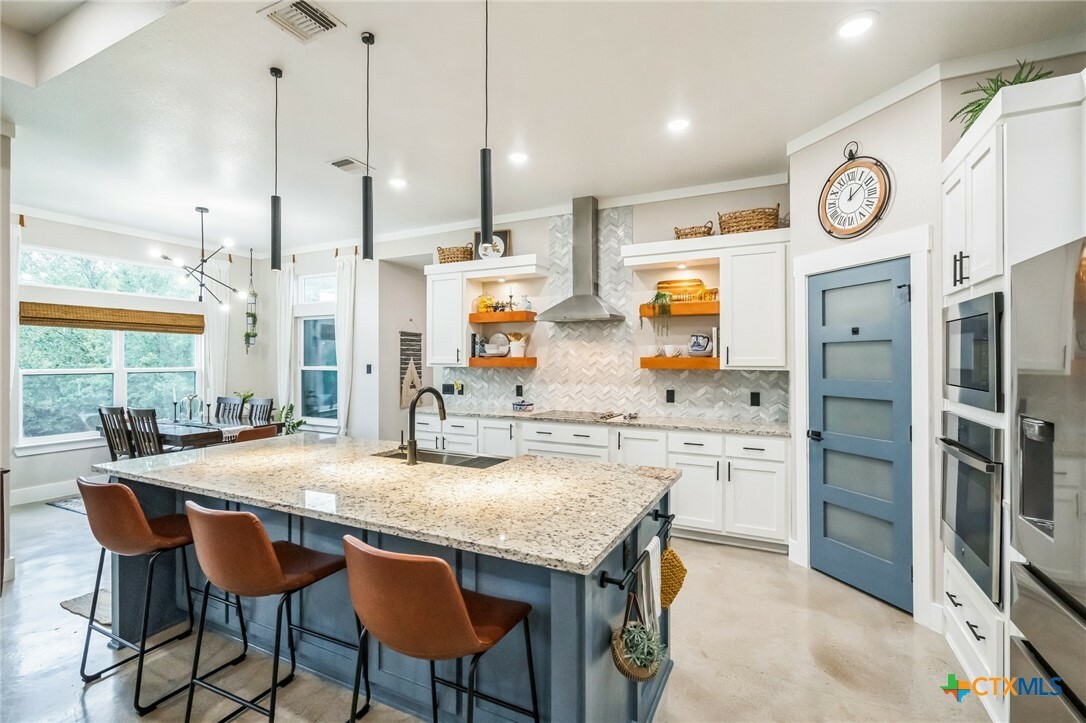 Property Photo: 3426 Shoreline Drive TX 76548
