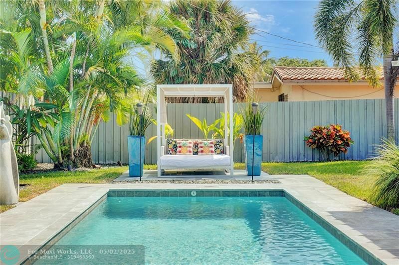 Property Photo: 5120 NE 17th Ave FL 33334