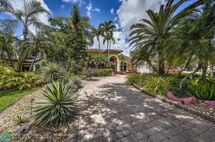 521 NW 107th Ave  Plantation FL 33324 photo