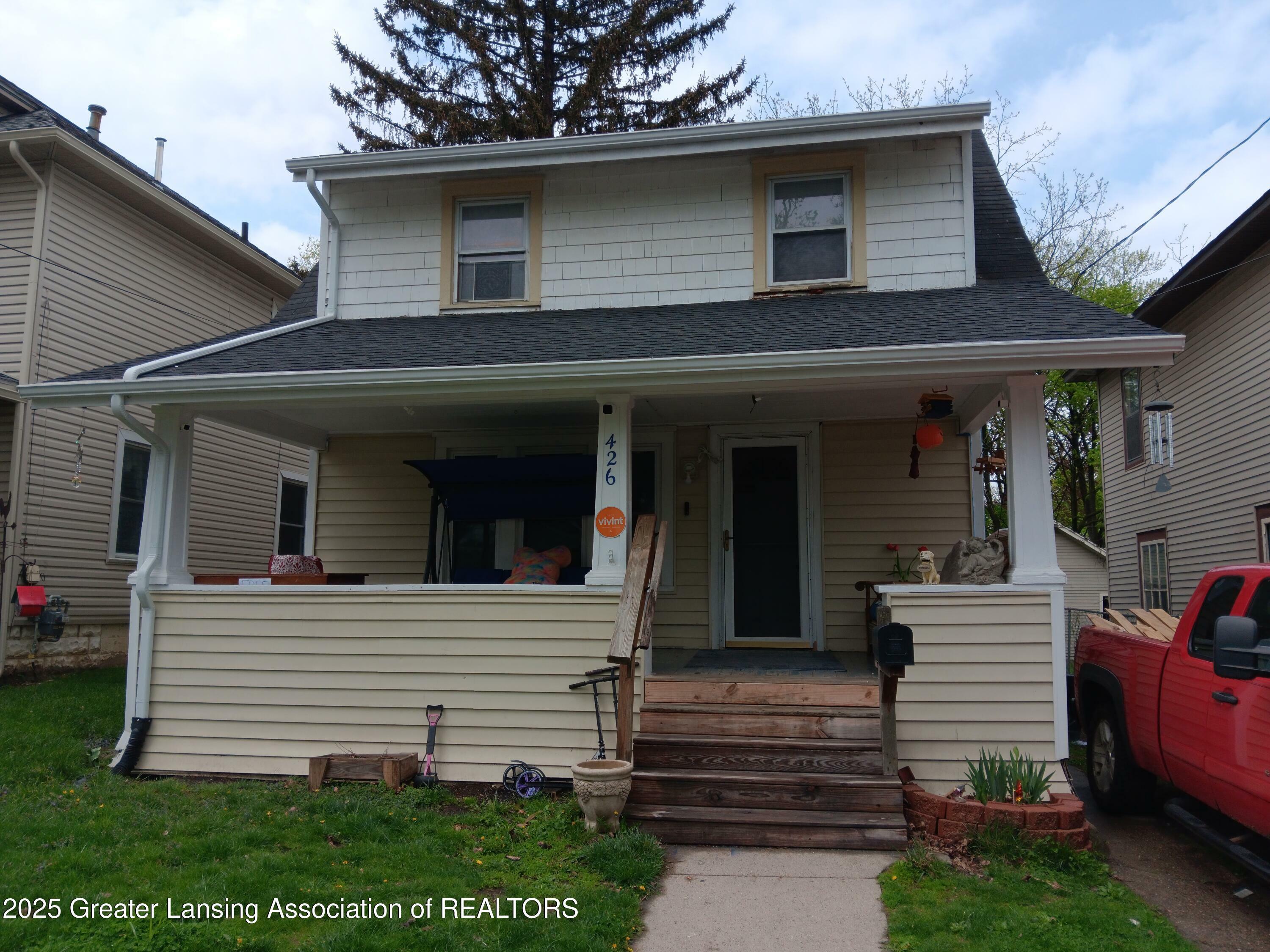 Property Photo: 426 S Fairview Avenue MI 48912