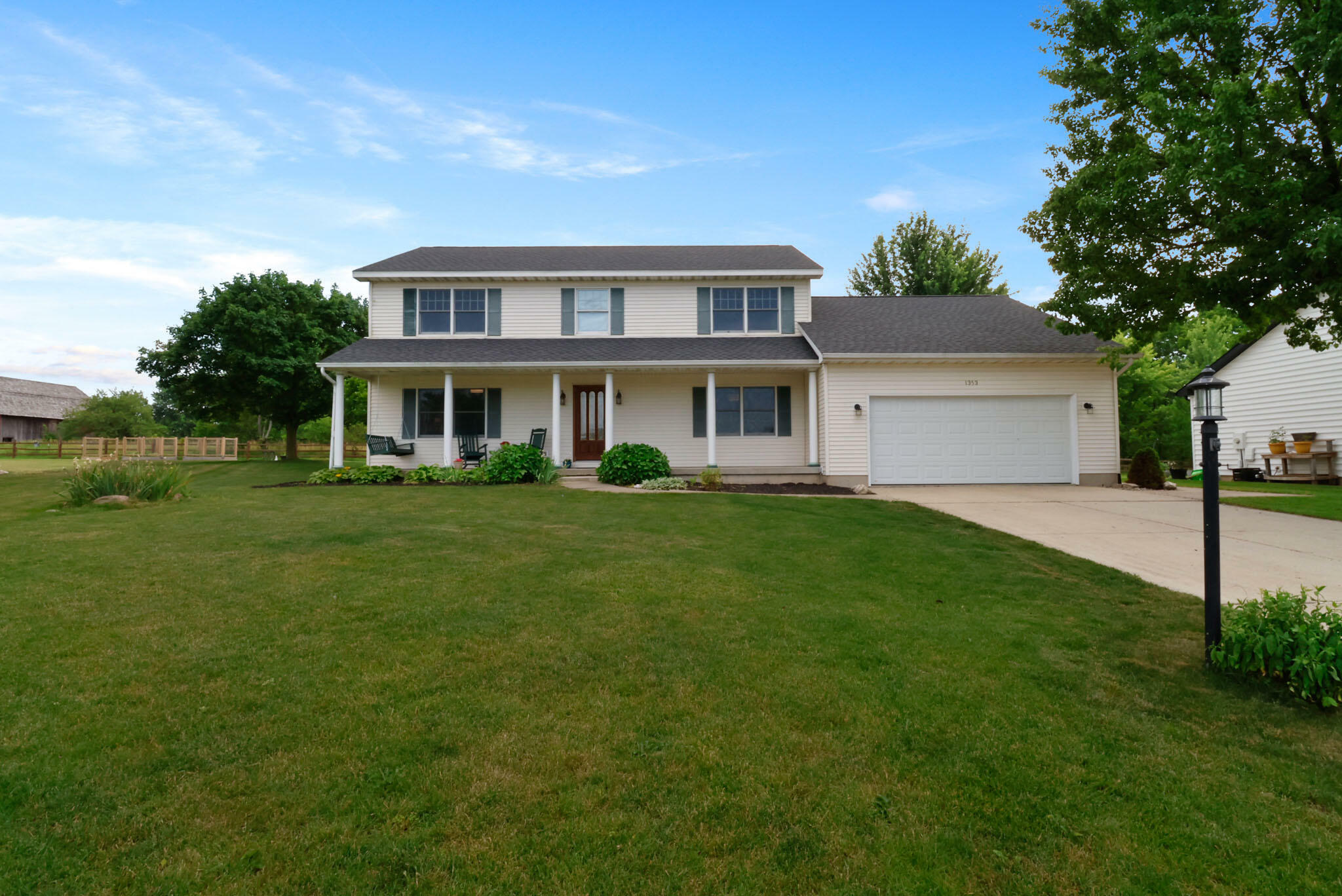 1353 Cobblestone Drive  Valparaiso IN 46385 photo