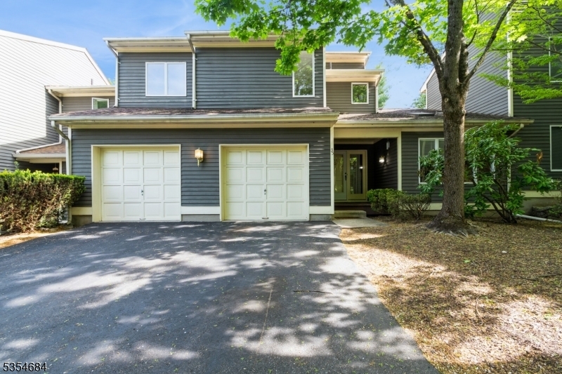 Property Photo: 35 Greenbriar Ln NJ 08801