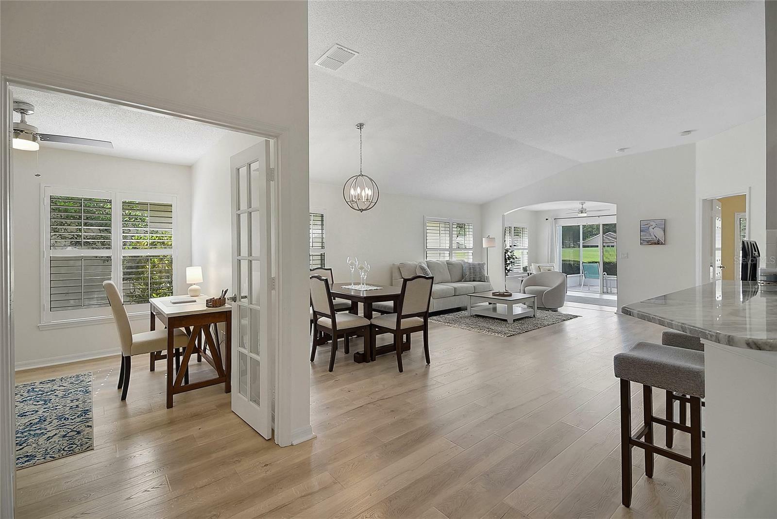 Property Photo: 3018 Andover Court FL 32757
