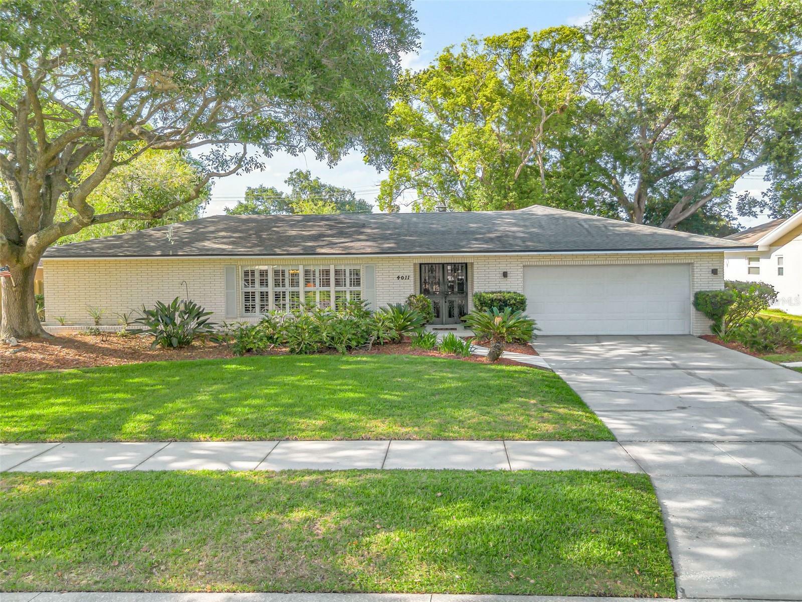 Property Photo: 4011 Teriwood Avenue FL 32812