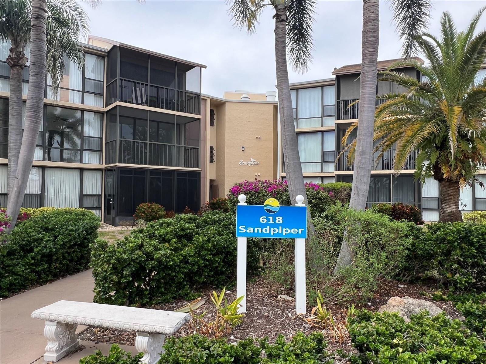 Property Photo: 618 Bird Bay Drive S 212 FL 34285