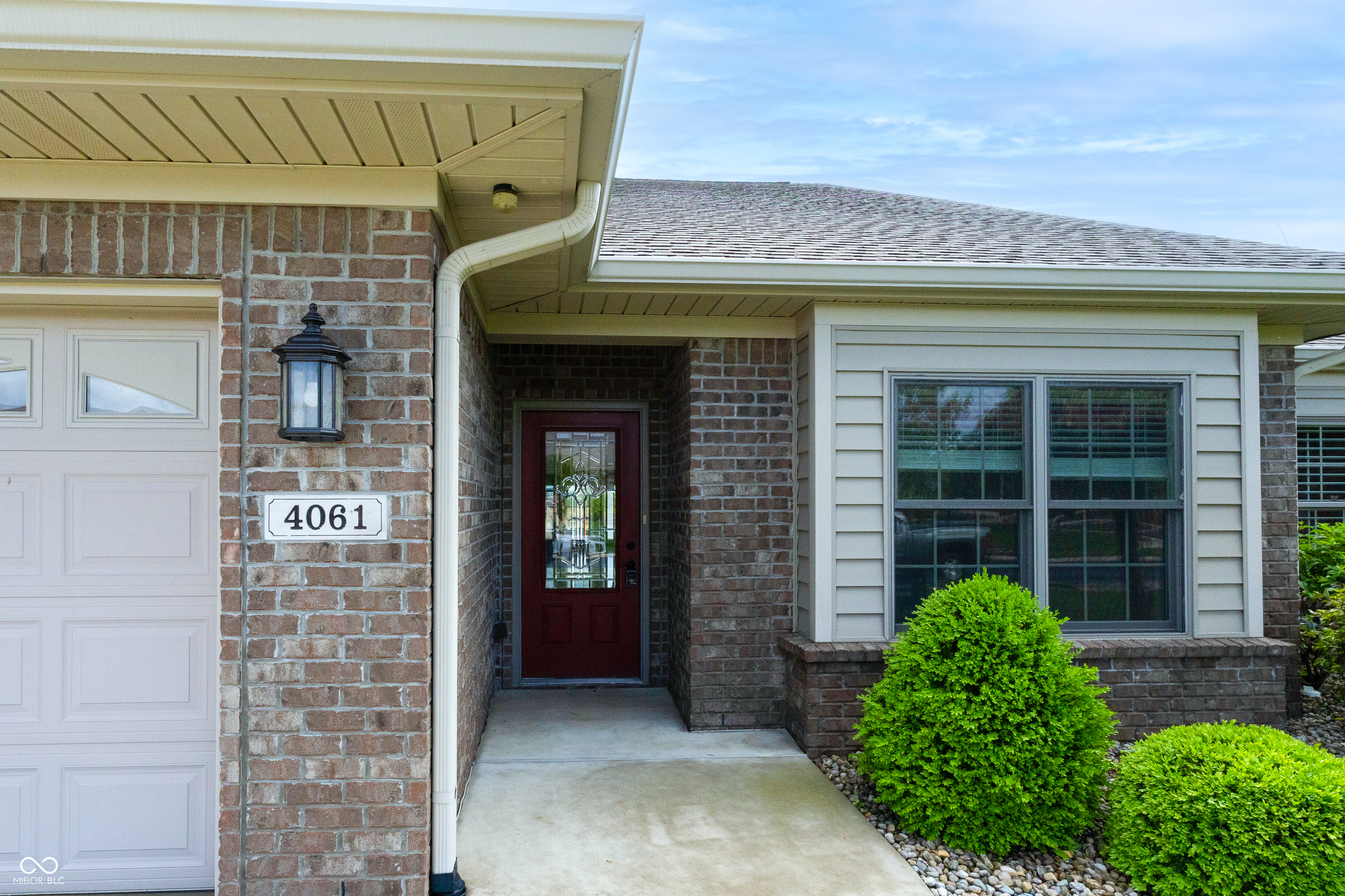 Property Photo: 4061 Melbourne Drive IN 47203