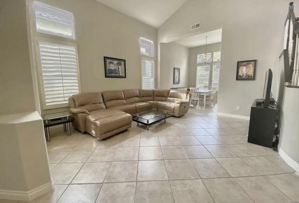 Property Photo: 4880 Eastcliff Court CA 92130