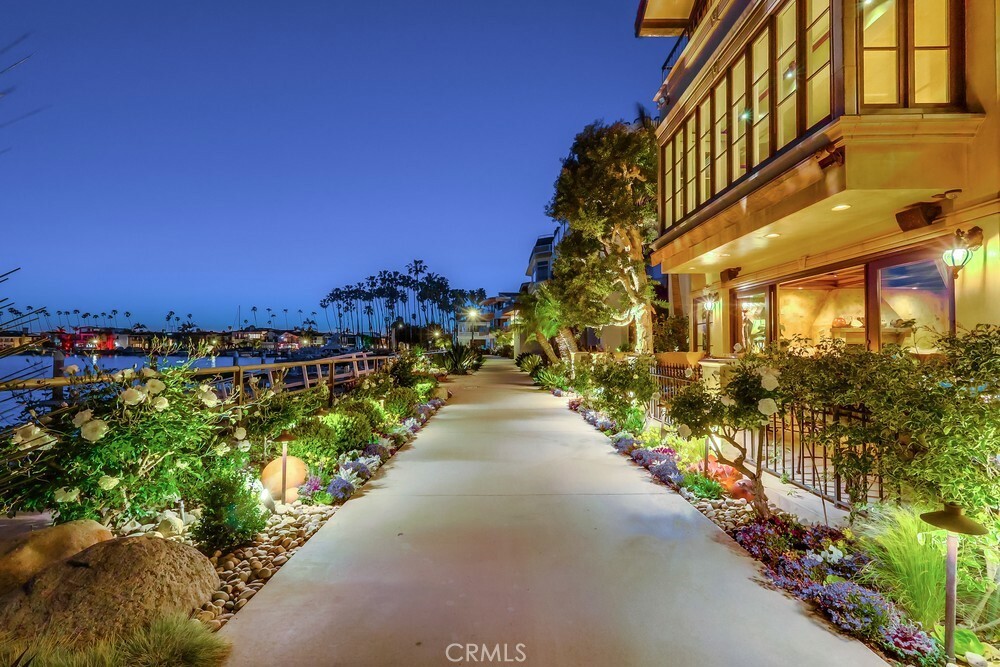 Property Photo: 6048 Lido Lane CA 90803