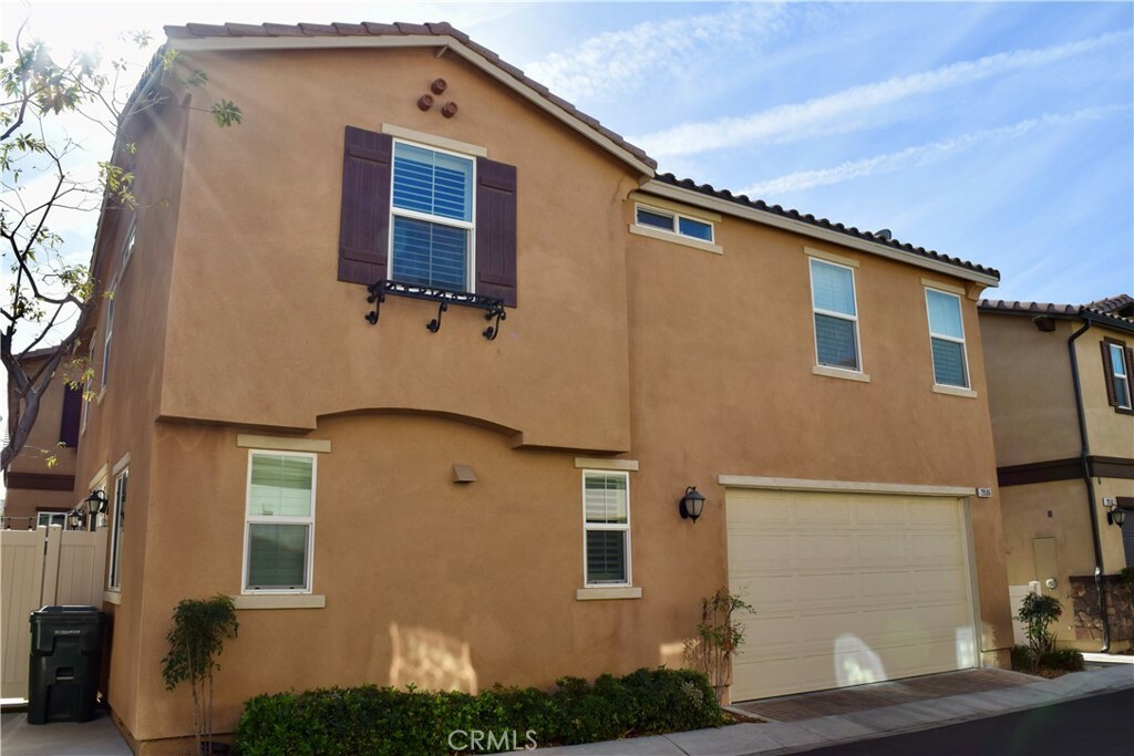 20506 Sugarberry Court  Saugus CA 91350 photo