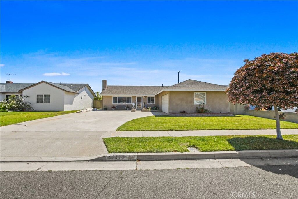 Property Photo: 14422 Fairview Lane CA 92647