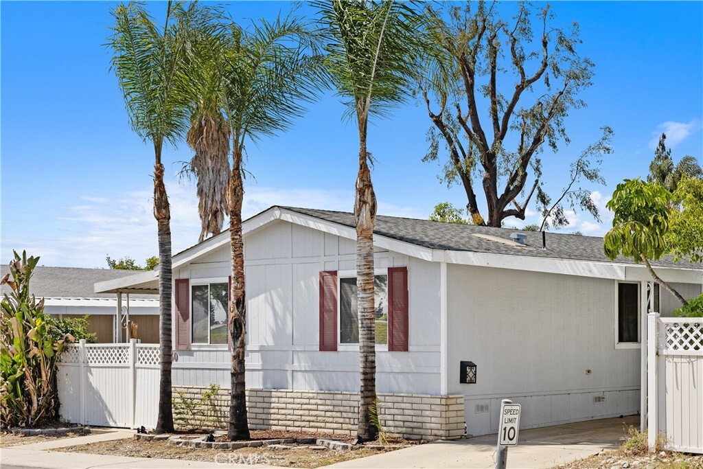 Property Photo: 1721 E Colton Avenue 30 CA 92374
