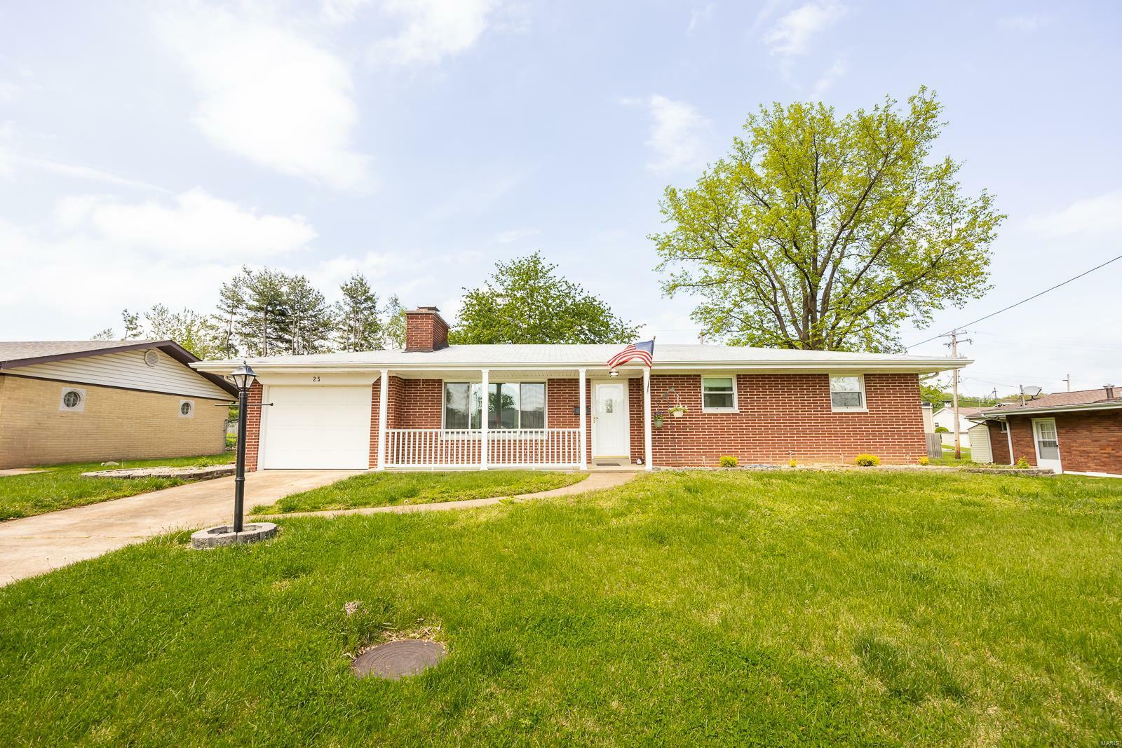 Property Photo: 25 Blackburn Drive IL 62226