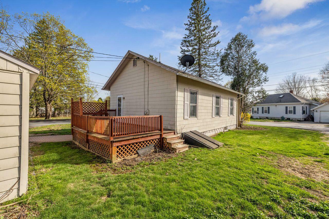 Property Photo: 1 Jordan Street ME 04072