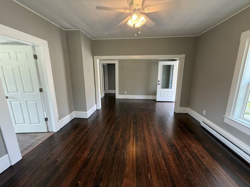 Property Photo: 115 Royal Street WV 24740
