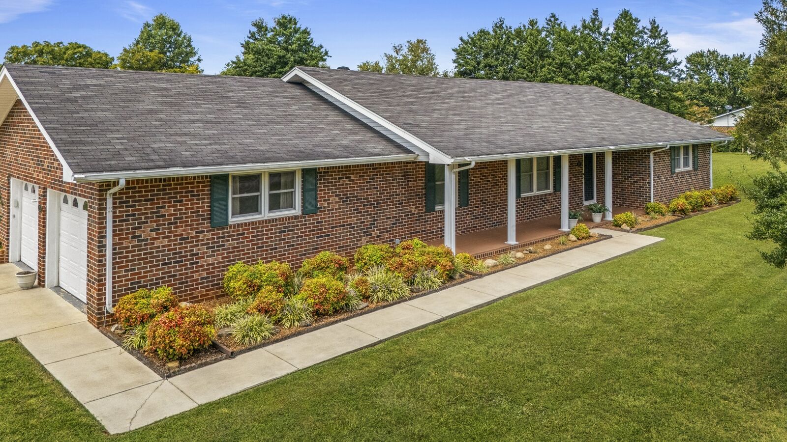 Property Photo:  101 Iris St  TN 37324 