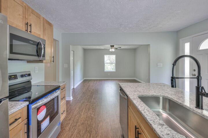 Property Photo: 526 Carney St TN 37160