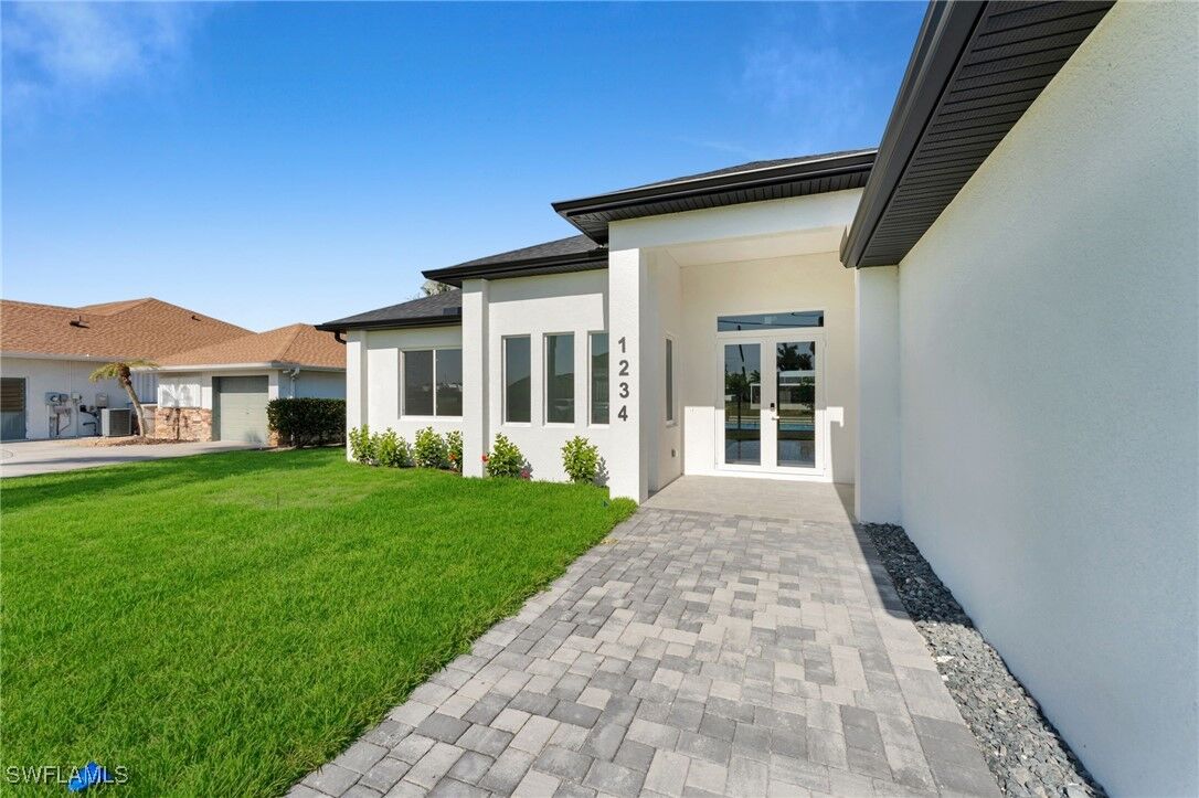 Property Photo: 2813 NW 41st Avenue FL 33993