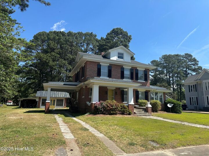 Property Photo: 206 Main Street NC 27877