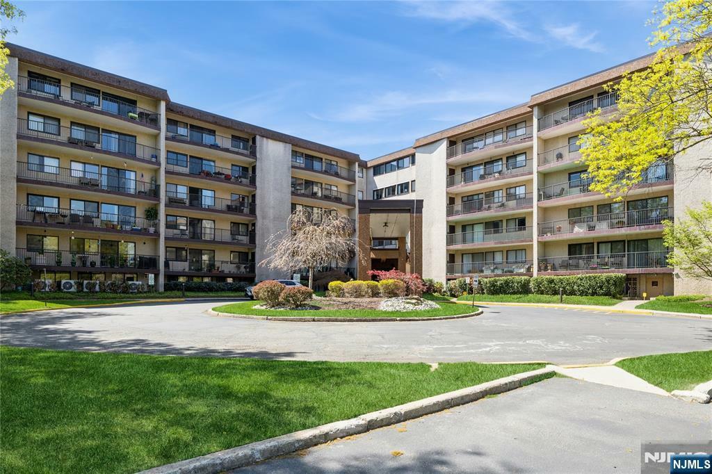 Property Photo:  521 Piermont Avenue 409  NJ 07675 