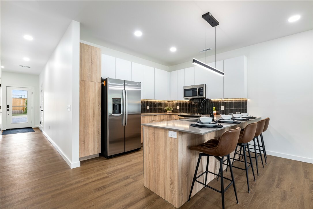 Property Photo: 945 SE 10th Street AR 72712