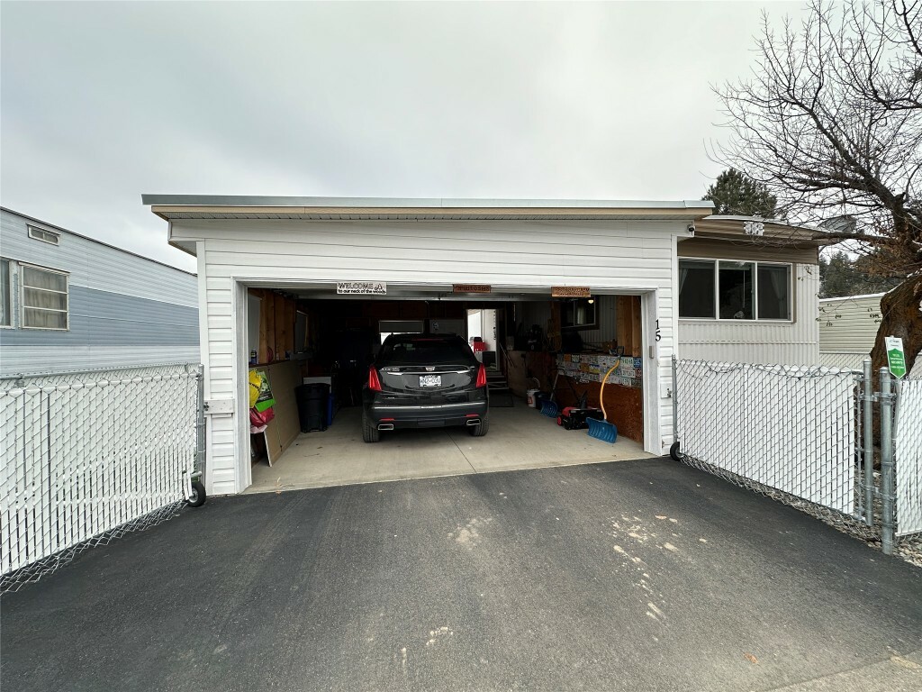 Property Photo: 473 Corina Avenue 15 BC V0X 1W0