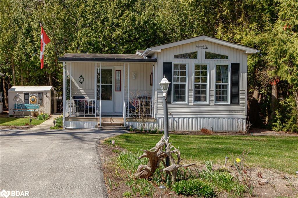 Property Photo: 27 The Boardwalk ON L9Z 3A8