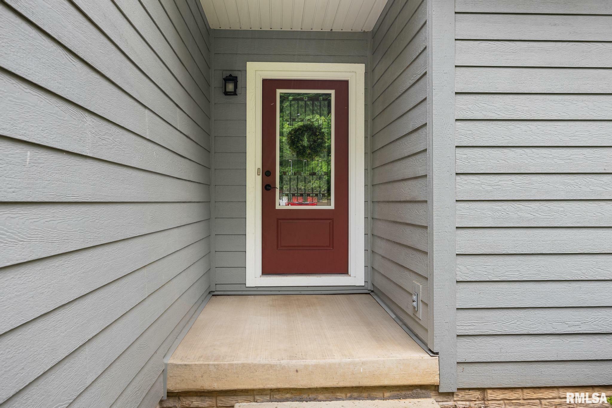 Property Photo: 13377 Lakeview Court IL 61568