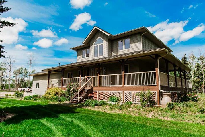 Photo de la propriété:  90022 Township Road 710  AB T0H 3S0 