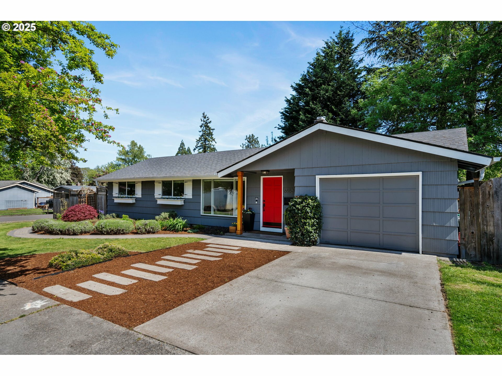 Property Photo: 6550 SW Alice Ln OR 97008