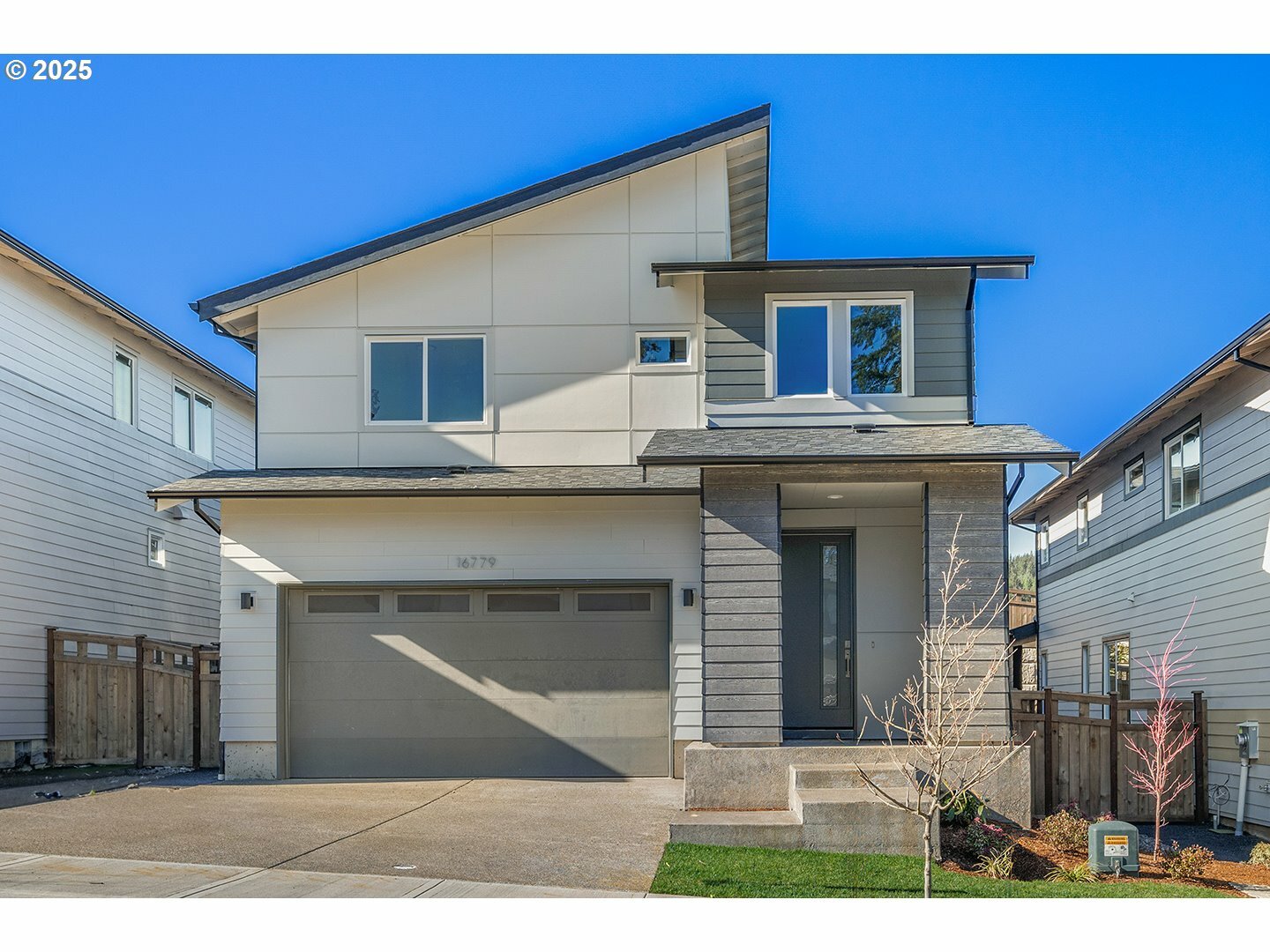 Property Photo: 16779 SE Shimmering Leaf St OR 97086