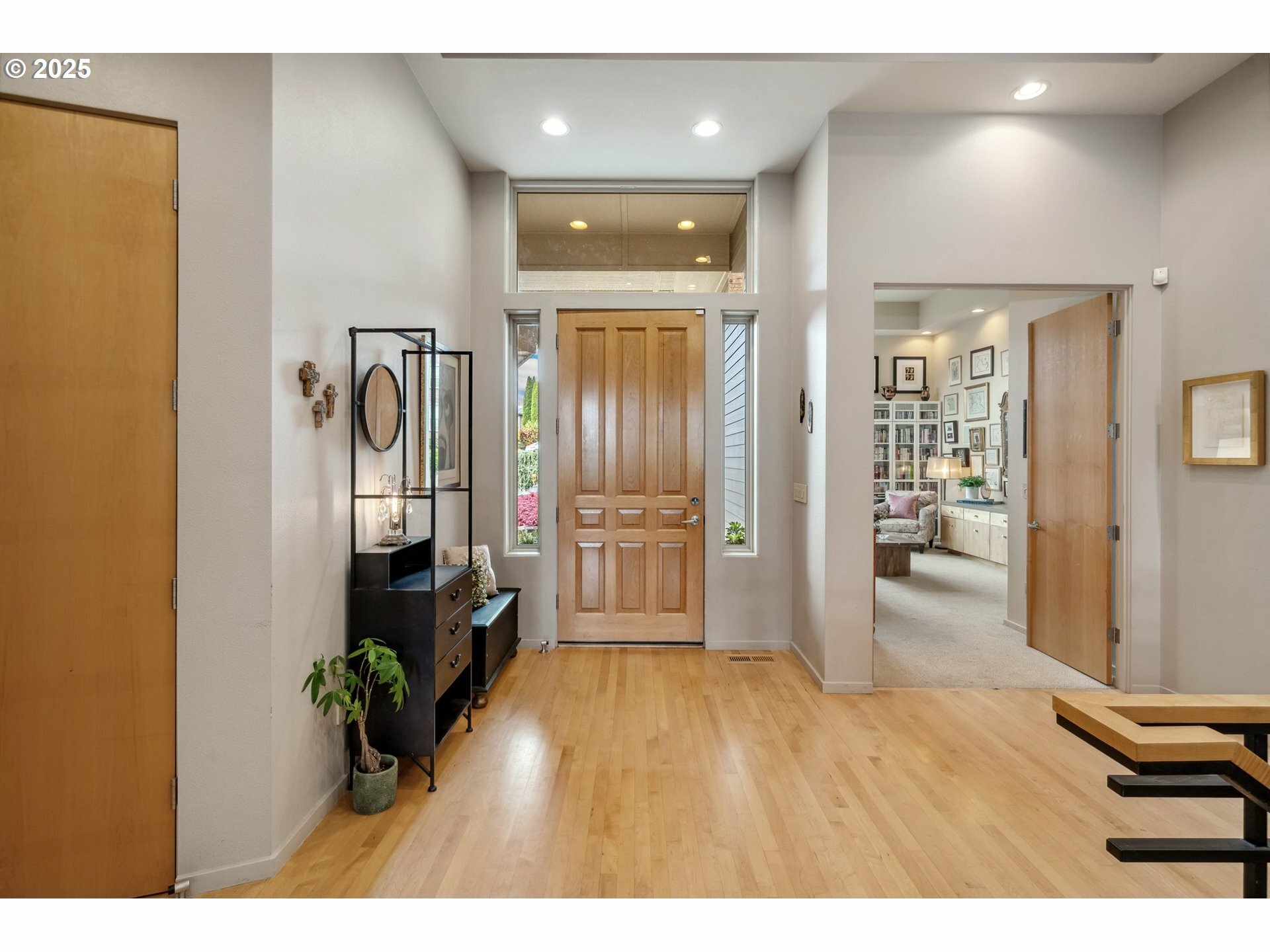 Property Photo: 840 NW Deerfern Loop WA 98607