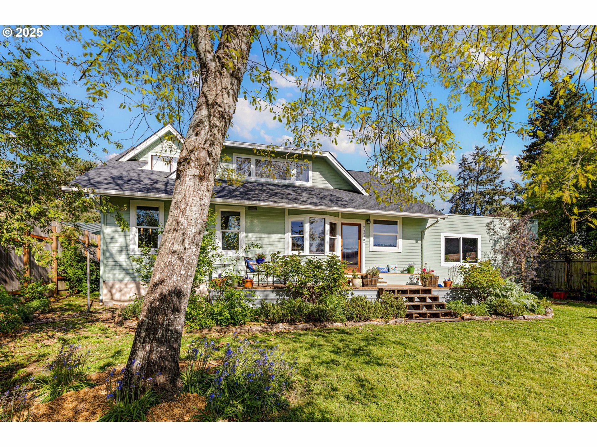 Property Photo: 2375 Madison St OR 97405