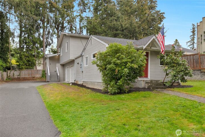 23915  Edmonds Way  Edmonds WA 98026 photo